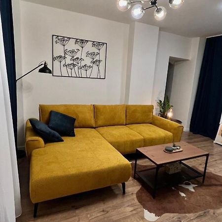 Apartment R&L Lazovna Apt 1 - Old Town And Parking Banská Bystrica Esterno foto